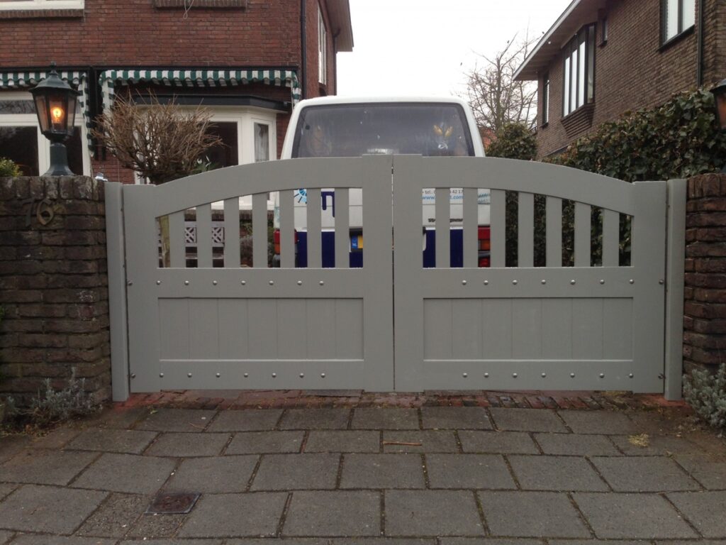 OP-MAAT-GEMAAKTE-POORTDEUREN-1920x1440